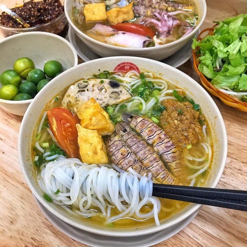 Bún Bề Bề là một trong những đặc sản của Hạ Long Bún Bề Bề là một trong những đặc sản của Hạ Long