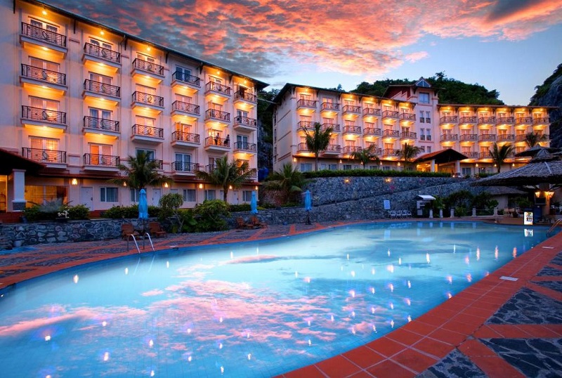 Cát Bà Island Resort nằm gần bãi tắm Cát Cò 1 Cát Bà Island Resort nằm gần bãi tắm Cát Cò 1