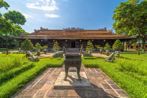 Điện Long An là nơi lưu giữ lịch sử một thời Điện Long An là nơi lưu giữ lịch sử một thời