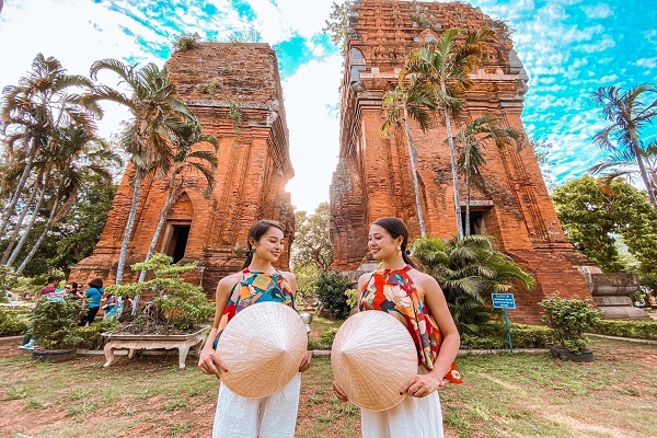 Check- in Th&aacute;p Đ&ocirc;i Quy Nhơn