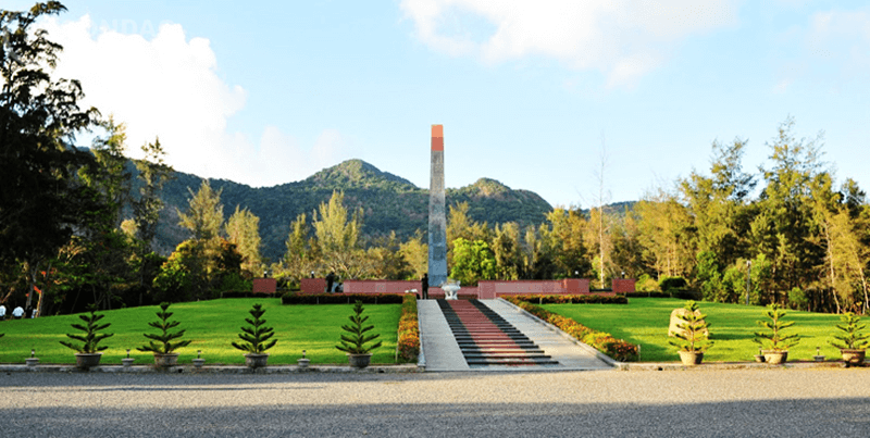 Nghĩa Trang H&agrave;ng Dương C&ocirc;n Đảo