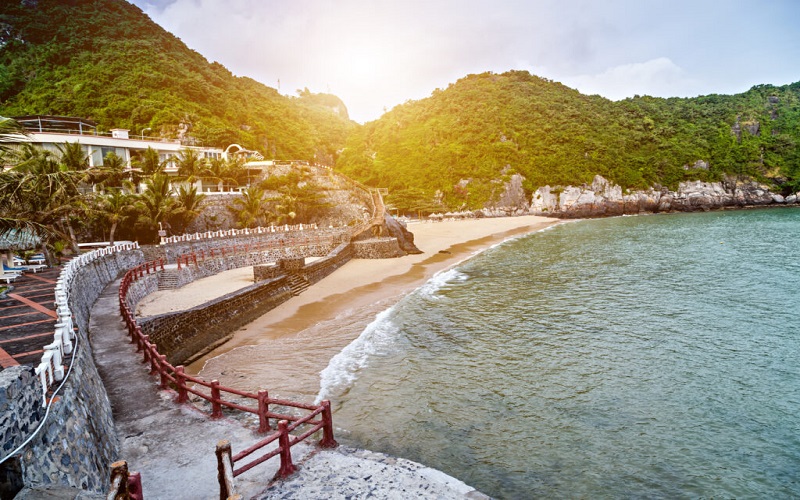Bãi tắm Cát Cò 1 thu hút nhiều khách hơn hai bãi tắm Cát Cò 2, 3 Bãi tắm Cát Cò 1 thu hút nhiều khách hơn hai bãi tắm Cát Cò 2, 3