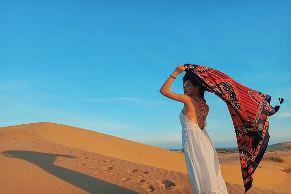 Đồi c&aacute;t Phương Mai
