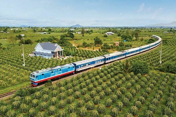 Trải nghiệm du lịch Huế bằng tàu hỏa Trải nghiệm du lịch Huế bằng tàu hỏa