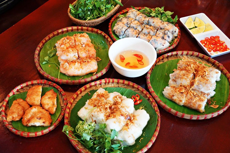 Bánh cuốn chả mực – đặc sản Hạ Long Bánh cuốn chả mực – đặc sản Hạ Long