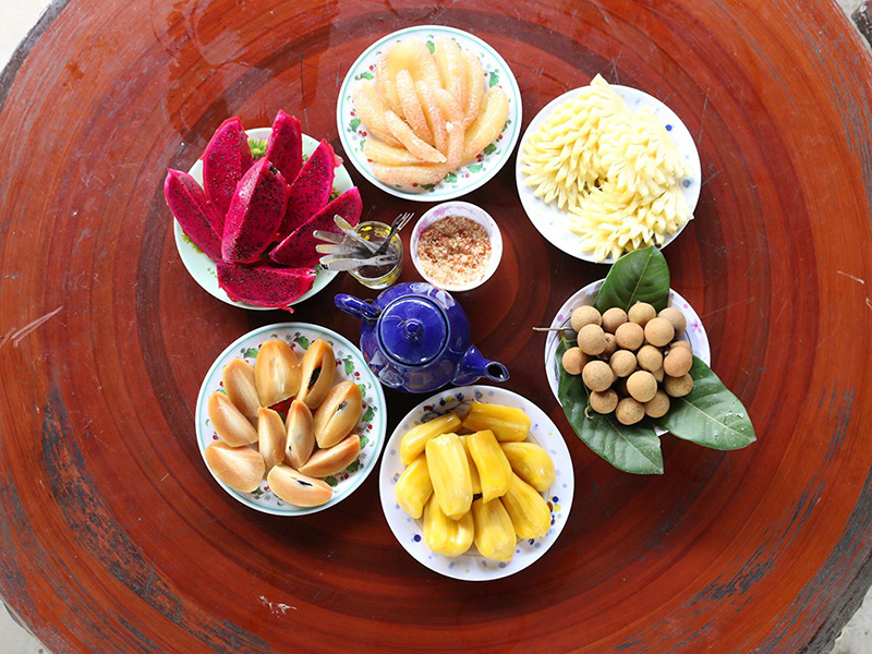 Thưởng thức trái cây tại Cù lao Thới Sơn Thưởng thức trái cây tại Cù lao Thới Sơn