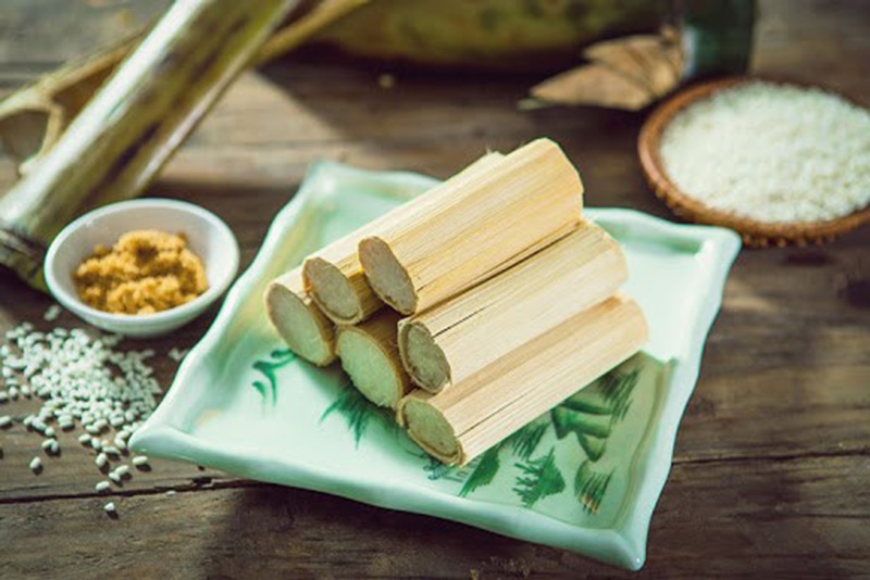 Cơm lam trong ống tre Cơm lam trong ống tre