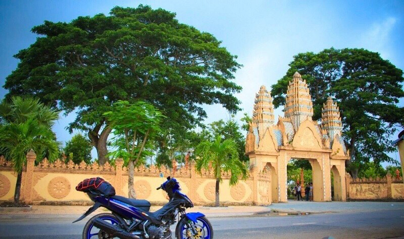 Bạc Liêu cũng tương đối nhỏ, di chuyển bằng xe máy là thuận tiện nhất Bạc Liêu cũng tương đối nhỏ, di chuyển bằng xe máy là thuận tiện nhất