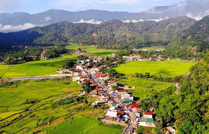 Chợ phiên Phố Đoàn còn giữ được nét văn hóa trao đổi hàng hóa ngang giá trị Chợ phiên Phố Đoàn còn giữ được nét văn hóa trao đổi hàng hóa ngang giá trị