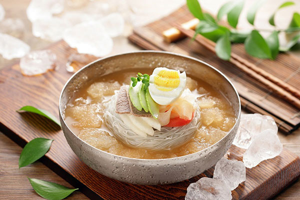 Naengmyeon - M&igrave; lạnh