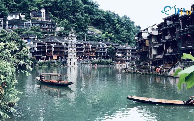 Phượng Hoàng cổ trấn du lịch mùa nào cũng đẹp, mùa nào cũng có những nét đặc trưng riêng Phượng Hoàng cổ trấn du lịch mùa nào cũng đẹp, mùa nào cũng có những nét đặc trưng riêng