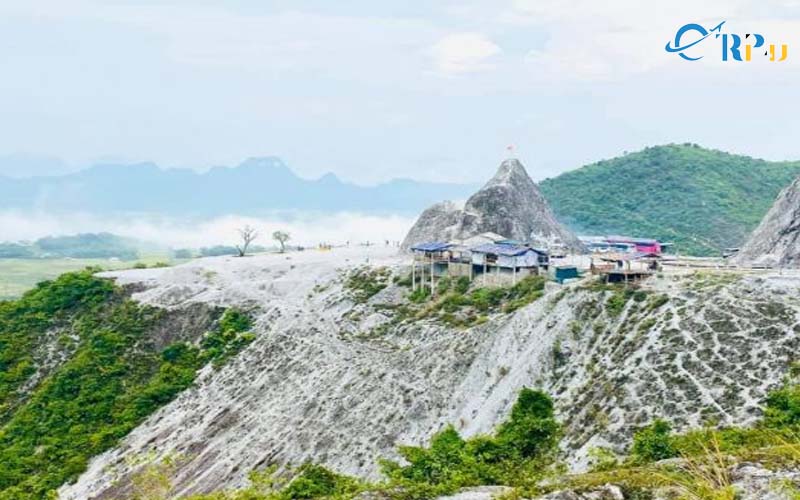 Đèo Thung Khe sẽ trở nên quyến rũ hơn khi bước vào màu đông Đèo Thung Khe sẽ trở nên quyến rũ hơn khi bước vào màu đông