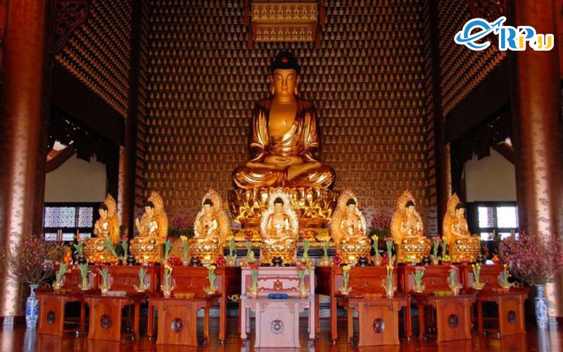 Tổng thể kiến tr&uacute;c của ch&ugrave;a Hu&ecirc; Nghi&ecirc;m mang một n&eacute;t độc đ&aacute;o v&agrave; đặc sắc hiếm nơi n&agrave;o c&oacute; được