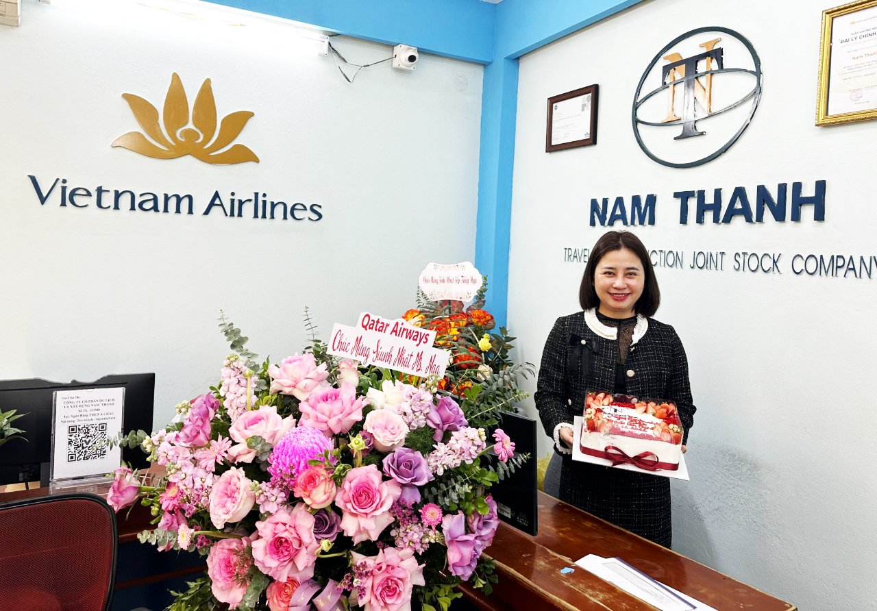 Chúc mừng sinh nhật Phó Giám Đốc - Nguyễn Thúy Nga Chúc mừng sinh nhật Phó Giám Đốc - Nguyễn Thúy Nga