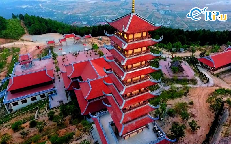 Đến với Chùa Cổ Am thì khám phá động Như Ý là một trải nghiệm tuyệt vời. Đến với Chùa Cổ Am thì khám phá động Như Ý là một trải nghiệm tuyệt vời.