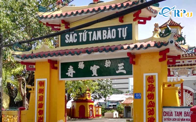 Chùa Tam Bảo hay còn gọi là chùa Sắc Tứ Tam Bảo Chùa Tam Bảo hay còn gọi là chùa Sắc Tứ Tam Bảo