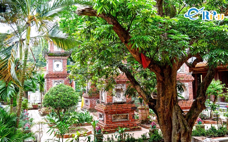 4 tấm bia đ&aacute; c&oacute; ni&ecirc;n đại: Hoằng Định thứ 15 (1614), Minh Mệnh thứ 19 (1838), Th&agrave;nh Th&aacute;i thứ 17 (1905), Khải Định thứ 5 (1920)