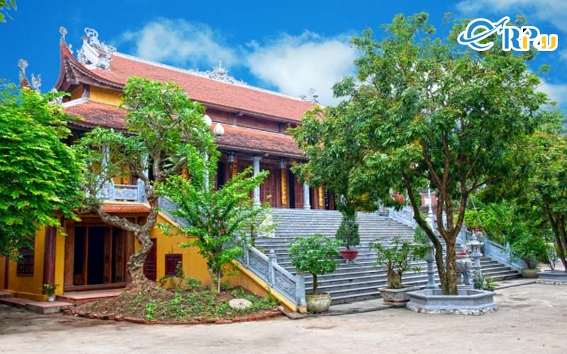 Đề nằm ở phố Ph&uacute; Vi&ecirc;n, phường Bồ Đề, quận Long Bi&ecirc;n, H&agrave; Nội