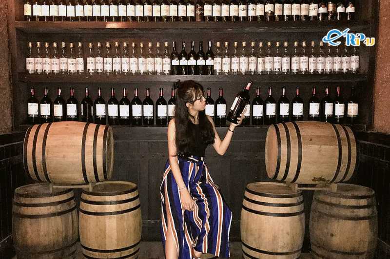 Hầm rượu Debay