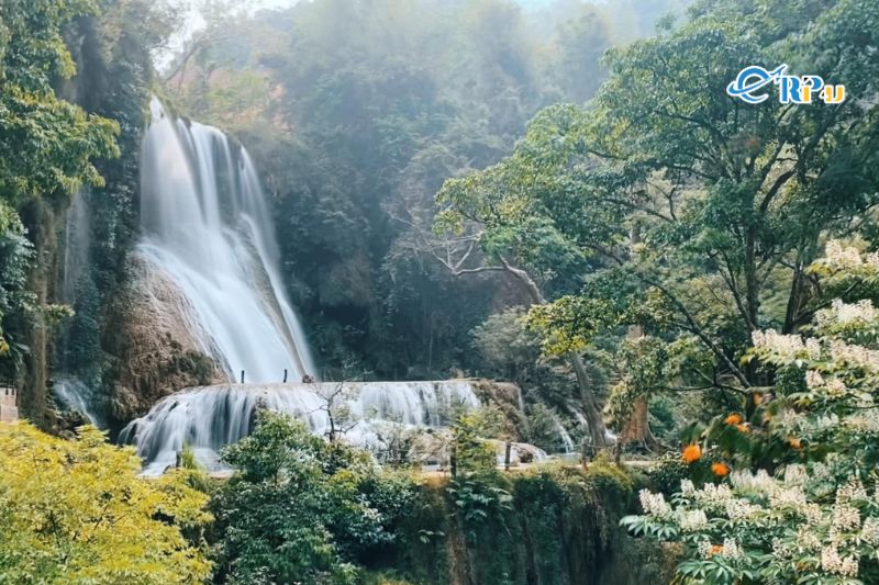 Chi&ecirc;m ngưỡng những tầng th&aacute;c h&ugrave;ng vĩ