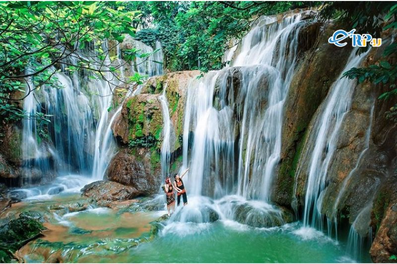 Đ&ocirc;i n&eacute;t về th&aacute;c Dải Yếm