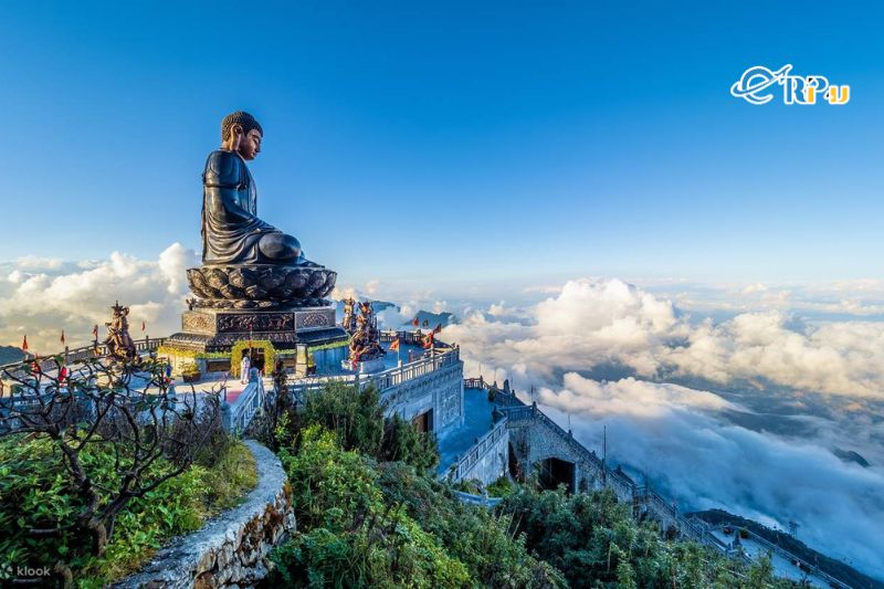 Tượng phật tr&ecirc;n đỉnh Fansipan