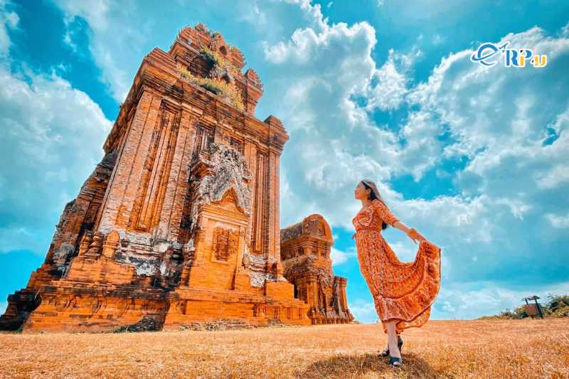 N&eacute;t đẹp văn h&oacute;a của Th&aacute;p B&aacute;nh &Iacute;t
