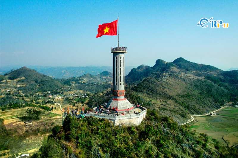 cột cờ lũng c&uacute;
