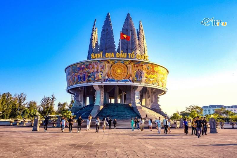 tour du lịch M&oacute;ng C&aacute;i
