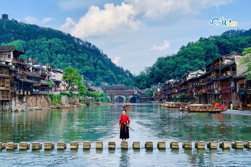 Cầu Đ&aacute; Nhảy