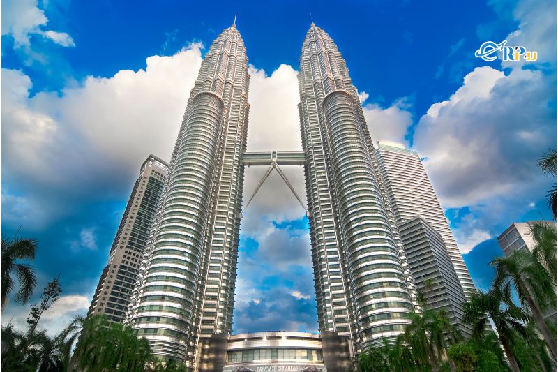 Th&aacute;p đ&ocirc;i Petronas