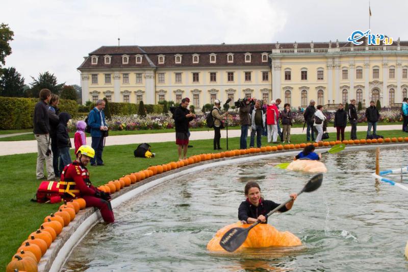 Lễ hội b&iacute; ng&ocirc; ở Ludwigsburg