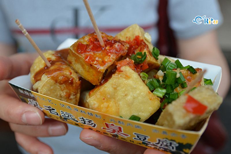 M&oacute;n ăn ngon ở Phượng Ho&agrave;ng Cổ Trấn