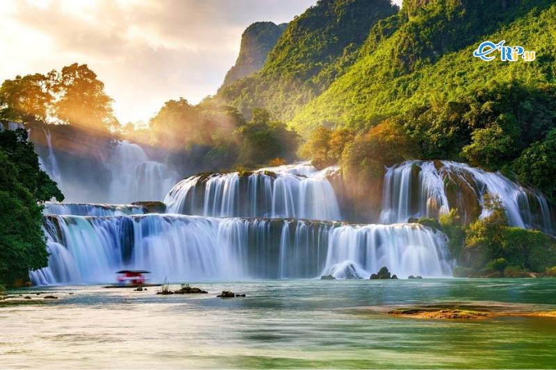 Ng&agrave;y 3: Kh&aacute;m ph&aacute; hồ Ba Bể - về H&agrave; Nội