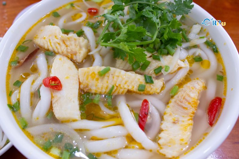 B&aacute;nh canh c&aacute; l&oacute;c