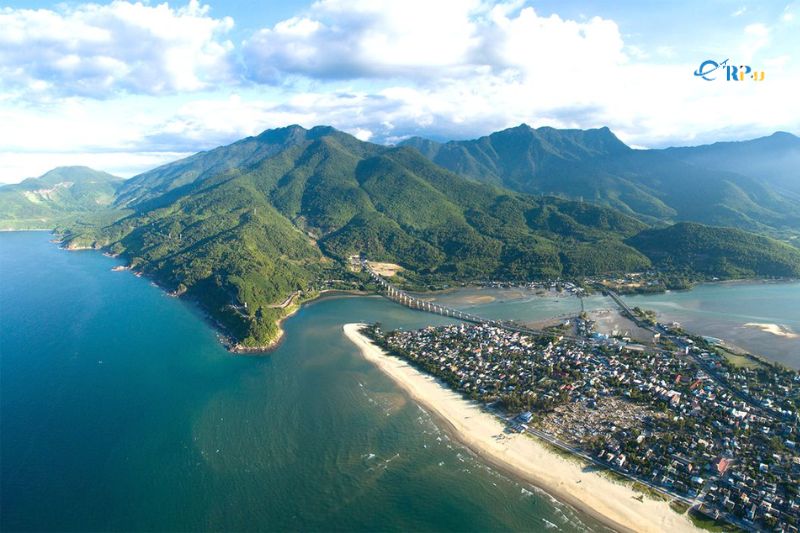 B&atilde;i biển Lăng C&ocirc;