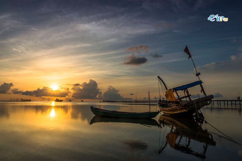 Gi&aacute; v&eacute; l&agrave;ng ch&agrave;i H&agrave;m Ninh