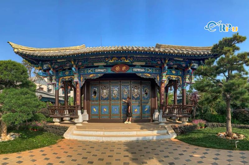 Di Lặc, V&acirc;n Nam, Trung Quốc