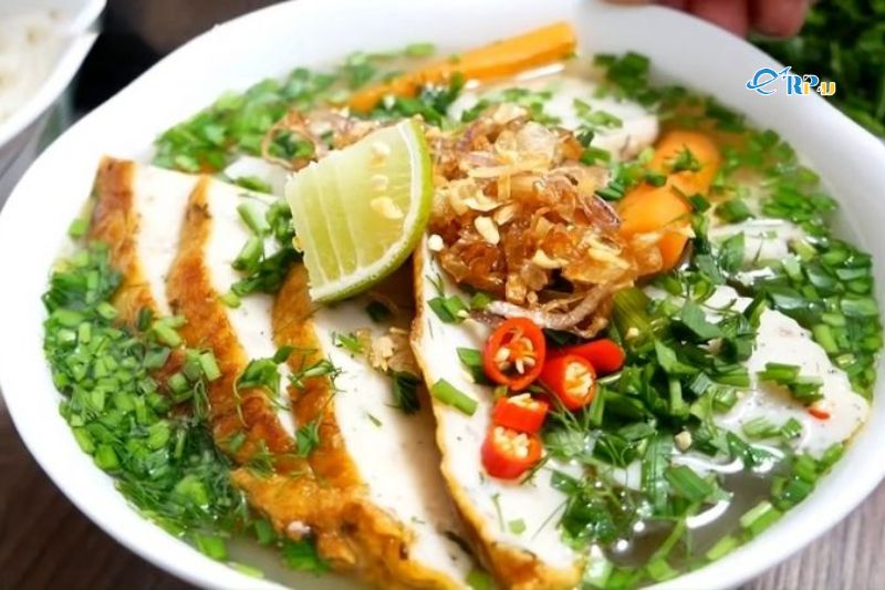B&aacute;nh canh chả c&aacute;