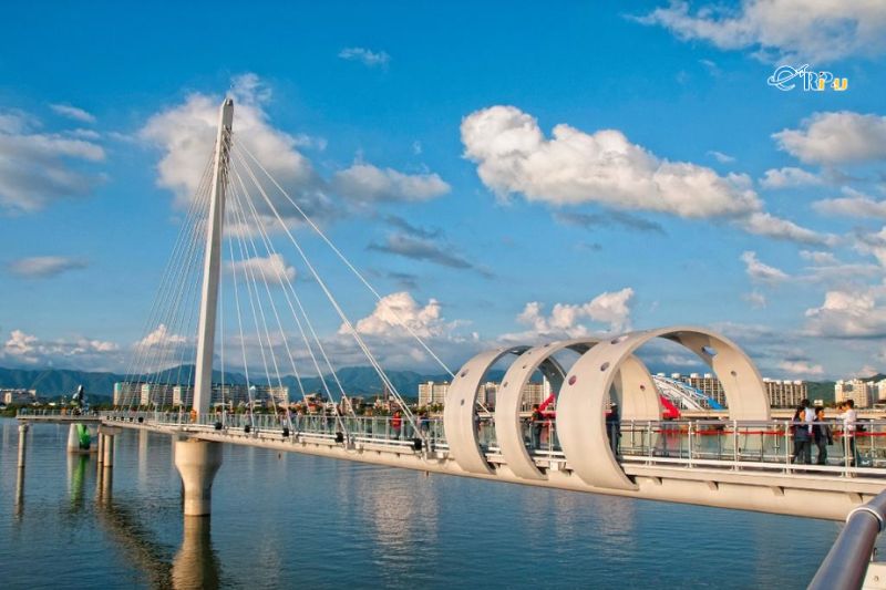 Cầu k&iacute;nh đảo Nami