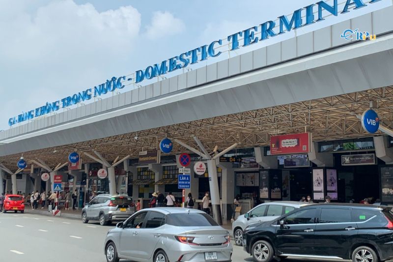 Đi từ s&acirc;n bay T&acirc;n Sơn Nhất về bằng g&igrave; tiện nhất?