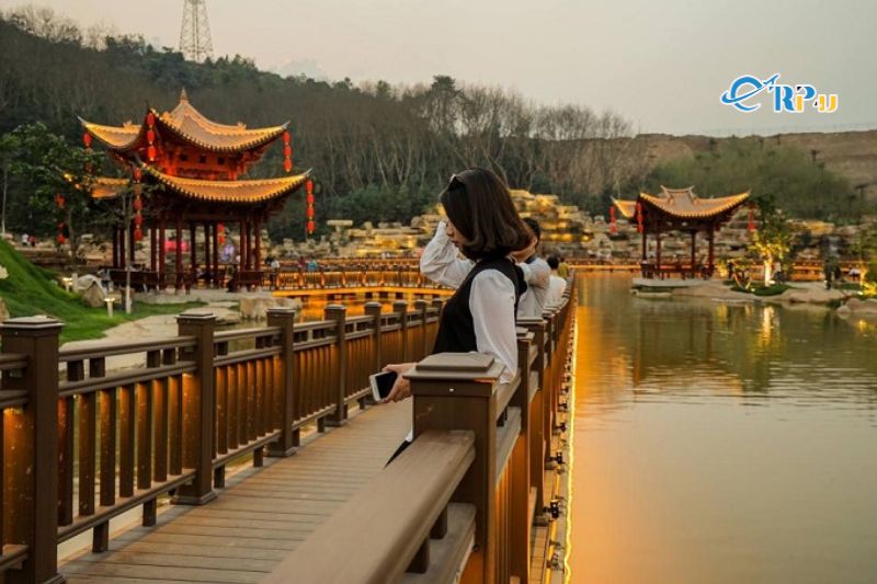 C&ocirc;ng vi&ecirc;n &aacute;nh s&aacute;ng ở B&igrave;nh Bi&ecirc;n