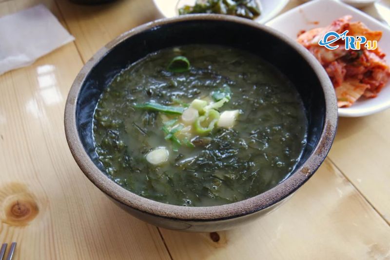 Canh rong biển Momguk&nbsp;
