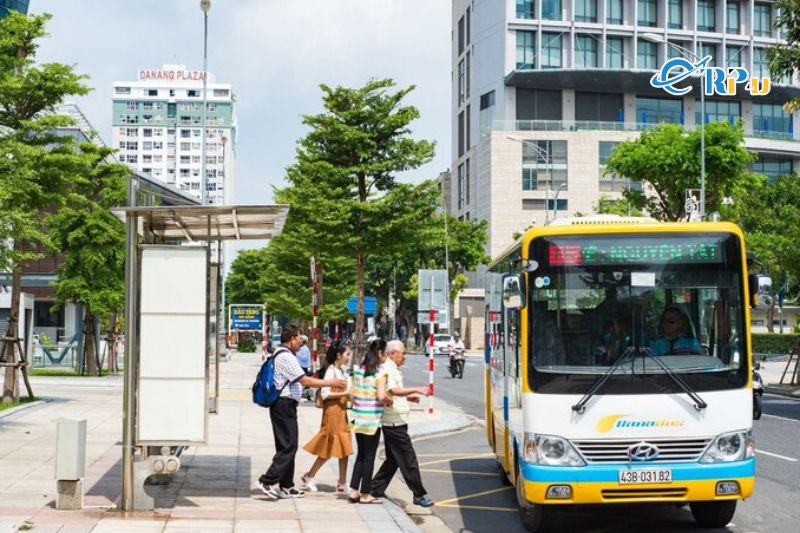 Phương tiện di chuyển từ s&acirc;n bay về trung t&acirc;m Đ&agrave; Nẵng&nbsp;