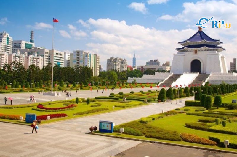Đ&agrave;i tưởng niệm Tưởng GIới Thạch