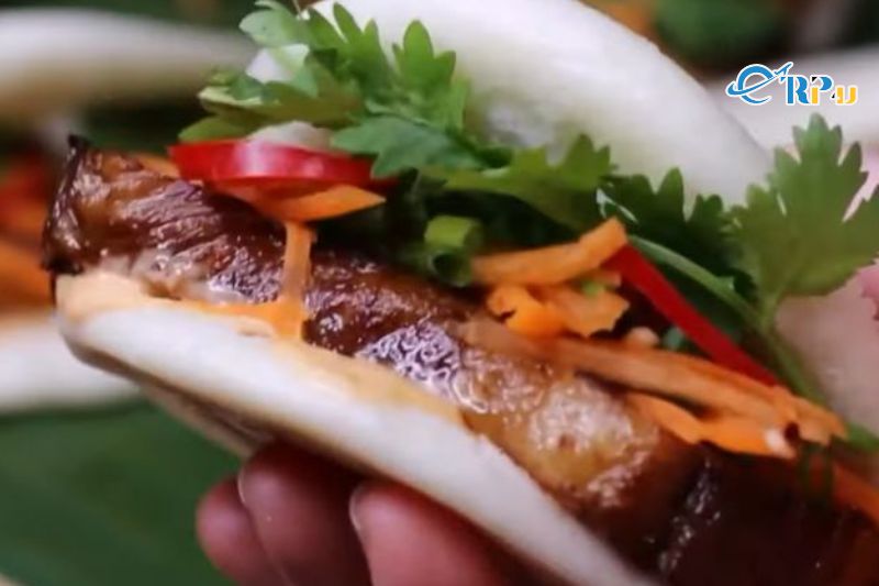 B&aacute;nh bao kẹp thịt 