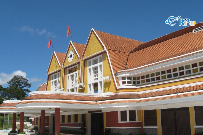 Ga Đ&agrave; Lạt
