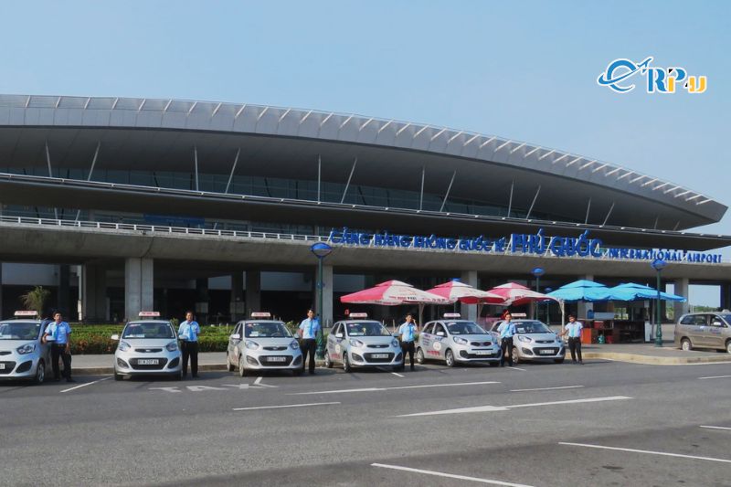 Xe taxi ở Ph&uacute; Quốc