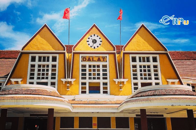 Ga Đ&agrave; Lạt