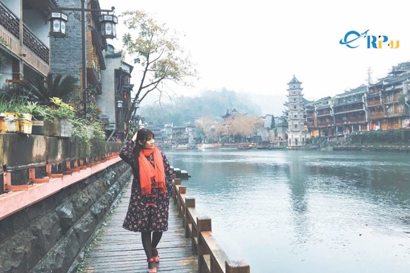 Lựa chọn trang phục đi M&ocirc;ng Tự thế n&agrave;o cho ph&ugrave; hợp